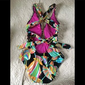 Trina Turk Swim - Trina Turk One Piece Swimsuit Size 4 Trina Turk Swim - Trina Turk One Piece Swimsuit Size 4